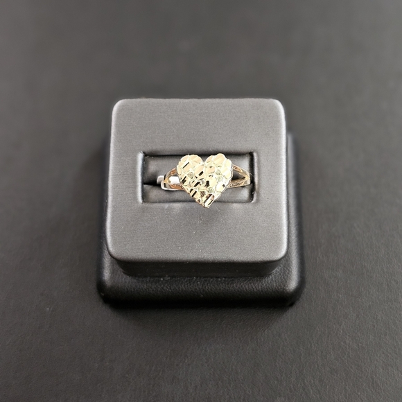 14k Gold Ring Size 8.5